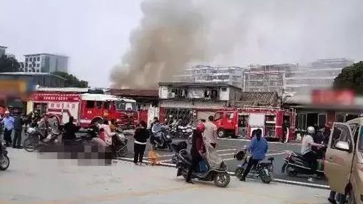 一男子起床后進(jìn)廚房做“這件事”，瞬間爆炸！