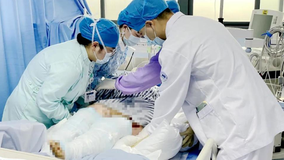 獨(dú)身一人異地打工卻突遇廚房煤氣爆炸，普及電火灶迫在眉睫