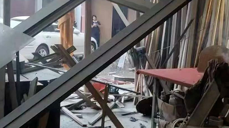 又是一起煤氣爆炸事故，現(xiàn)場一片狼藉