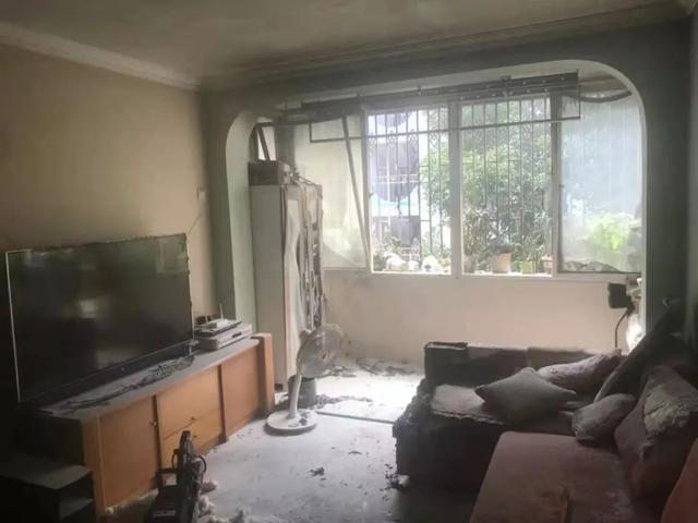 1634177422980141.jpg 2021_1014_b0e1d167j00r0xc09000vc000hs00dcg (1).jpg